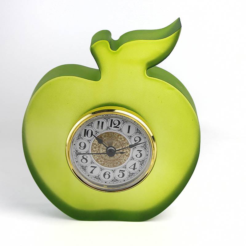 Factory wholesale apple shape tabletop lucite clock